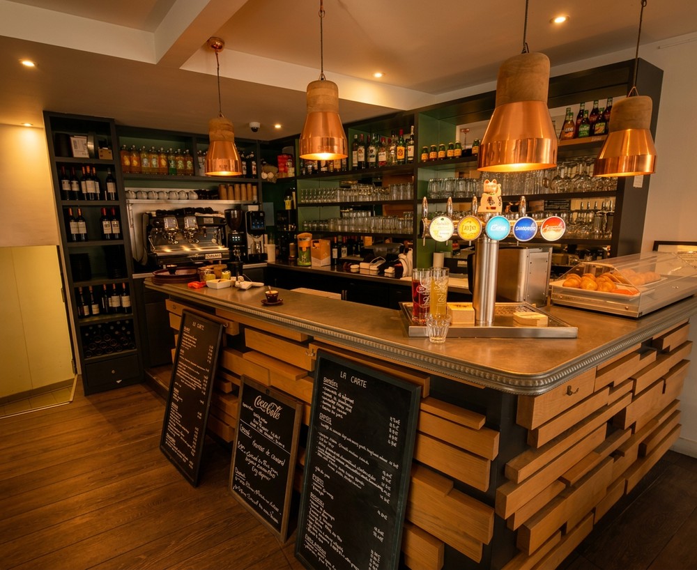 Le bar et sa sélection de vins